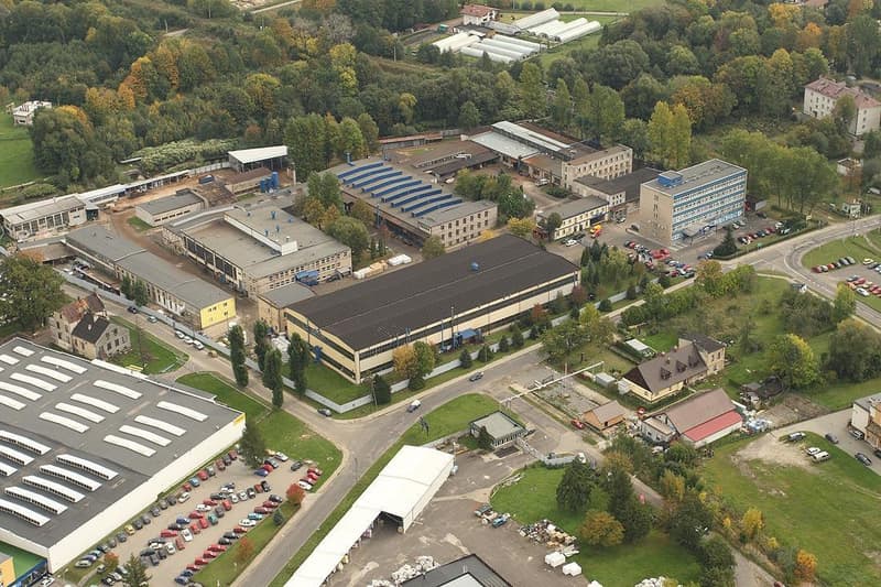 Tereny przemysłowe w krajobrazie.